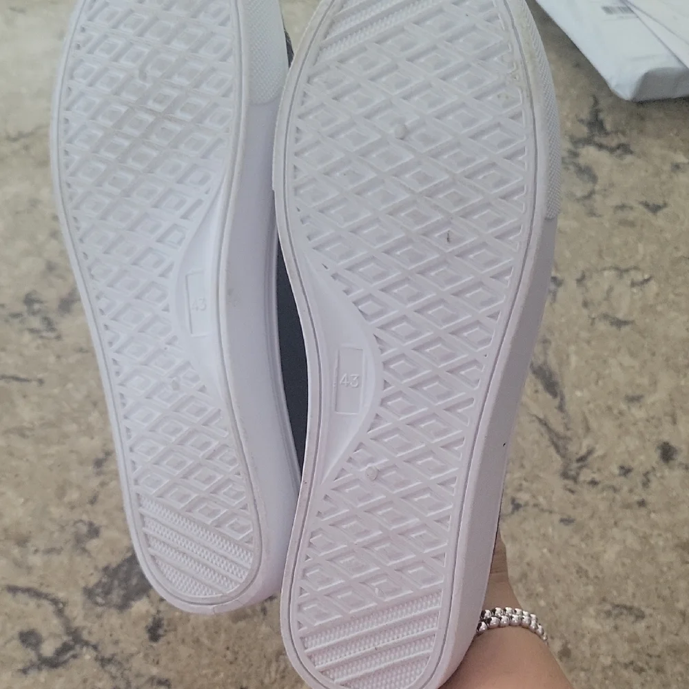 Black Canvas Mules by 1.2.3 - Picture 6 of 10